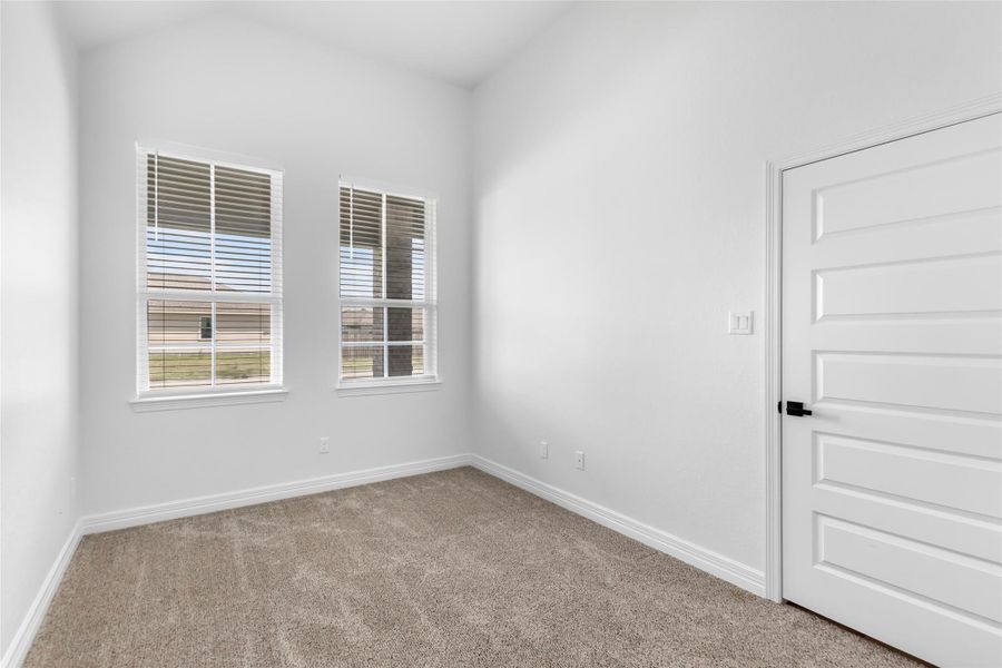 Spacious, unfurnished interior of a new home in , Anahuac (Image 32).
