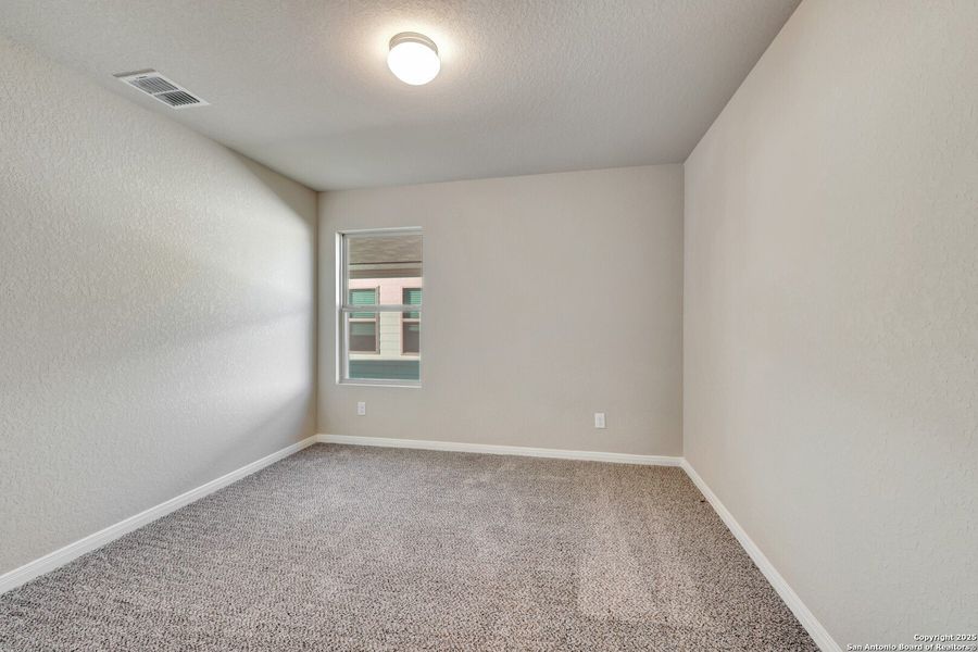 Spacious, unfurnished interior of a new home in Greenspoint Heights, Seguin (Image 25).