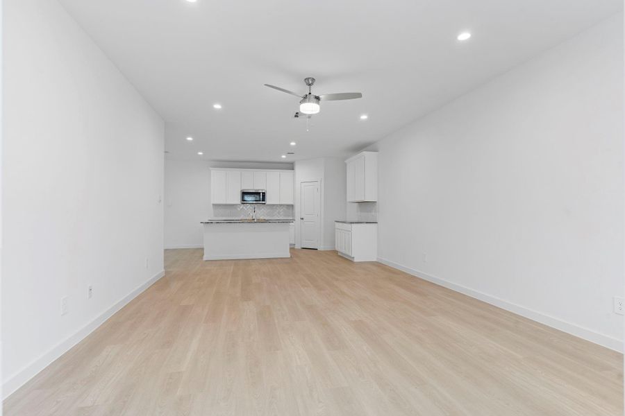 *Images and 3D tour are for illustration only and options may vary from home as built.