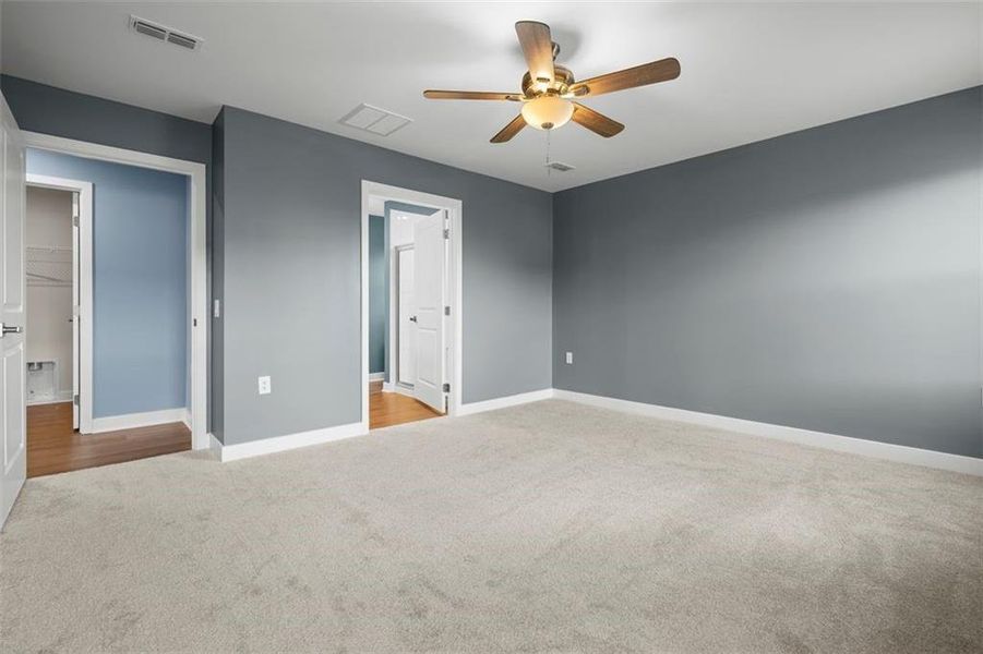 Spacious, unfurnished interior of a new home in , Dallas (Image 20).