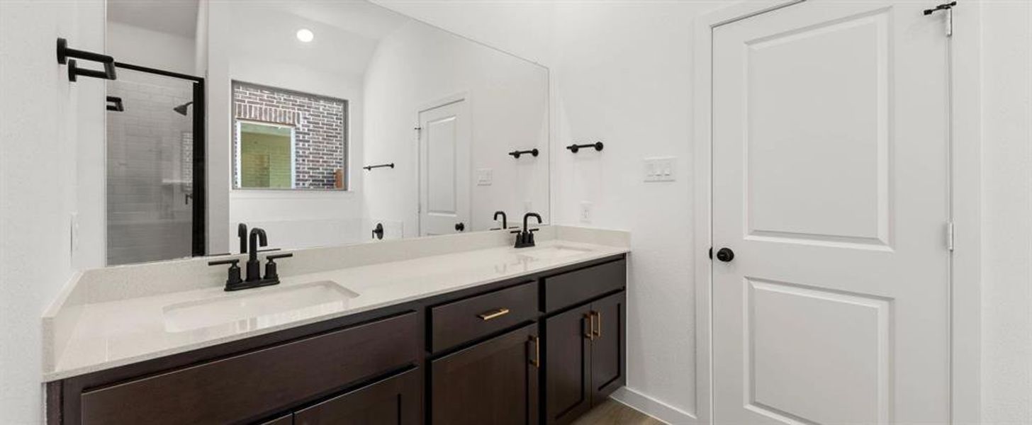 Primary Bathroom featuring the Oxford Collection