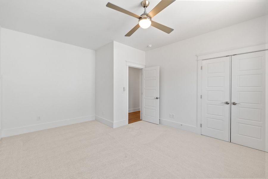 Representative unfurnished interior of a home built from the The Emerson by RobuckHomes in Stonehenge, Raleigh (Image 199).
