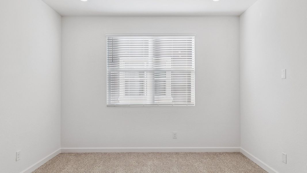 Spacious, unfurnished interior of a new home in Apache Farms, Buckeye (Image 20).