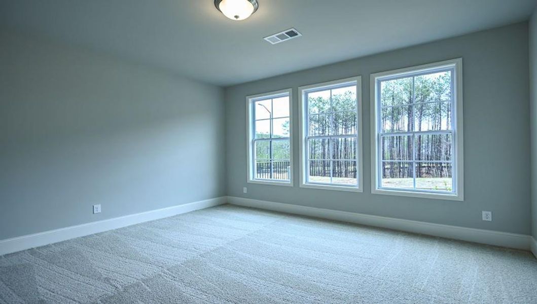Spacious, unfurnished interior of a new home in Thalley Creek Estates, Cumming (Image 14).