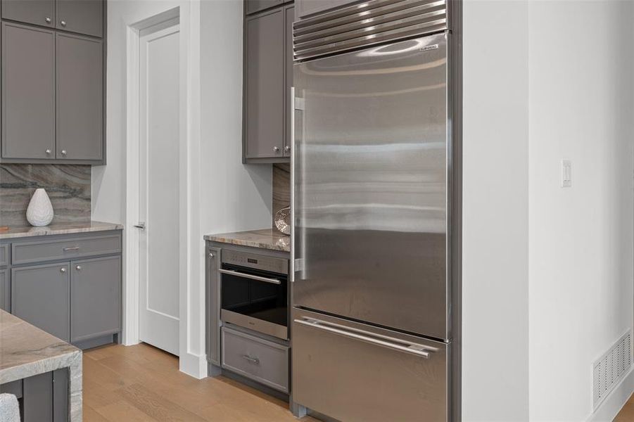 Furnished interior view inside a new home in , Dallas (Image 13).