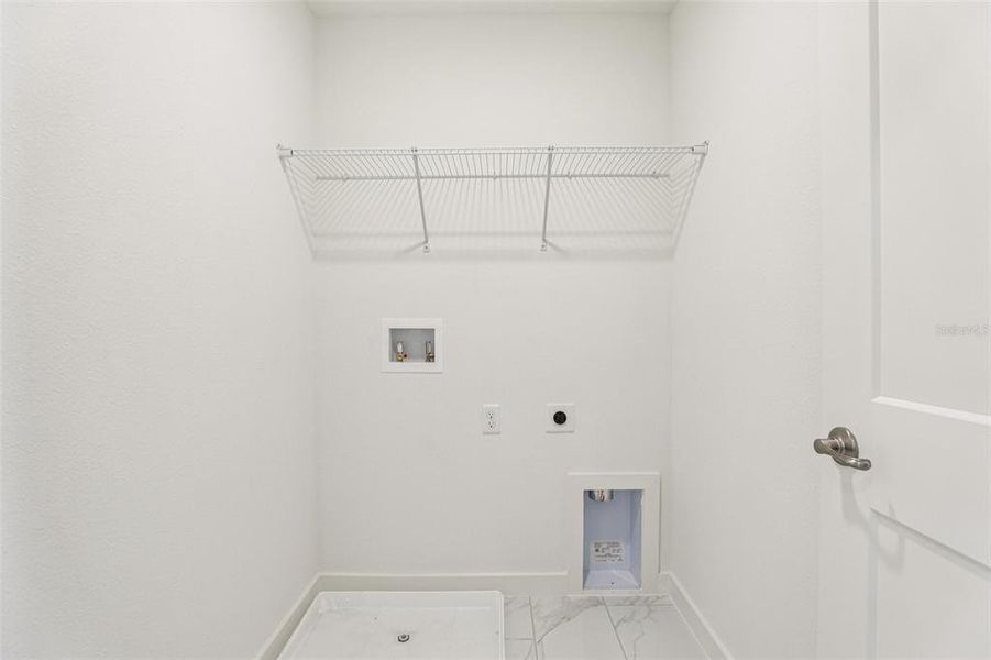 Spacious, unfurnished interior of a new home in Trinity Place, St. Cloud (Image 30).