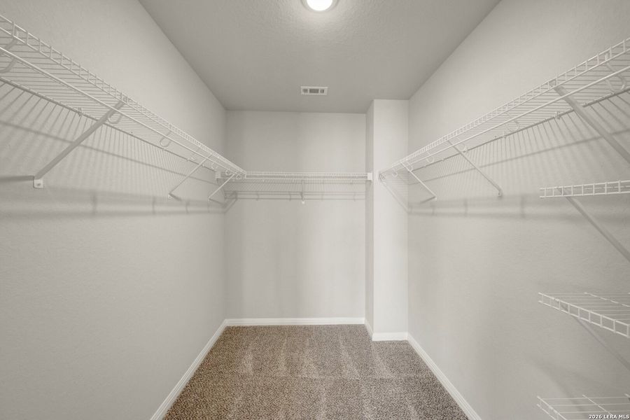 Spacious, unfurnished interior of a new home in Verano Farms, San Antonio (Image 16).