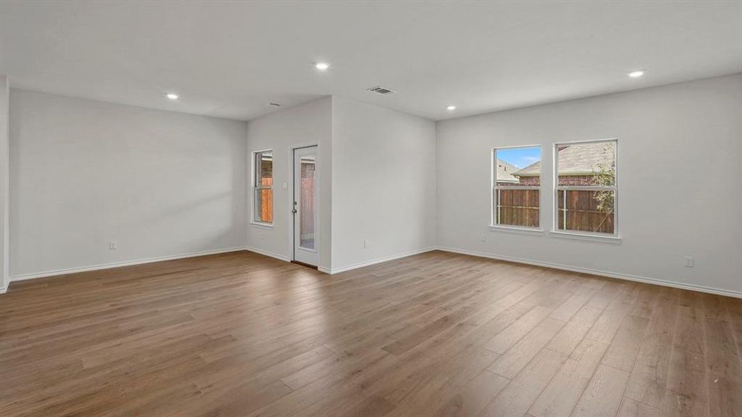 Spacious, unfurnished interior of a new home in Bluff Springs, Ferris (Image 13). Spacious, unfurnished interior of a new home in Bluff Springs, Ferris (Image 13).
