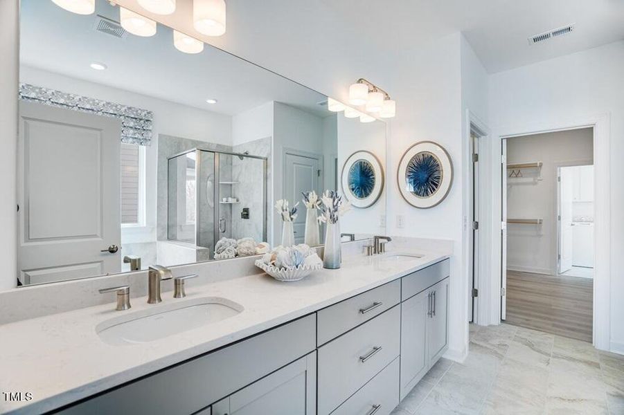 Savannah Model - Primary Bath and Closet