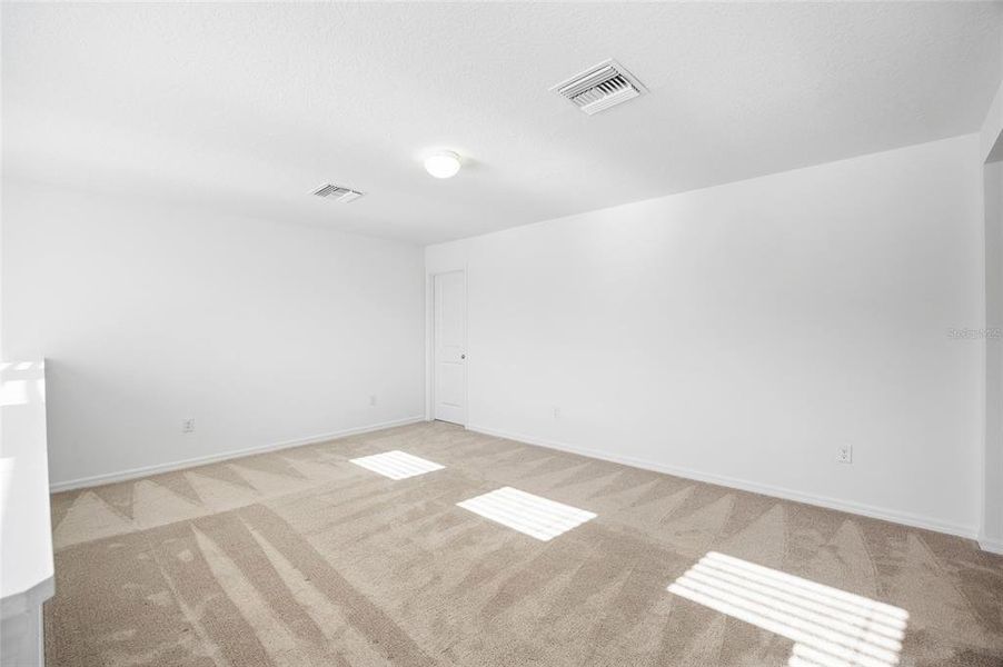Spacious, unfurnished interior of a new home in , Land O' Lakes (Image 41).