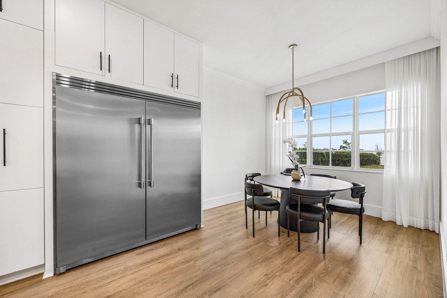 Kitchen Breakfast Area