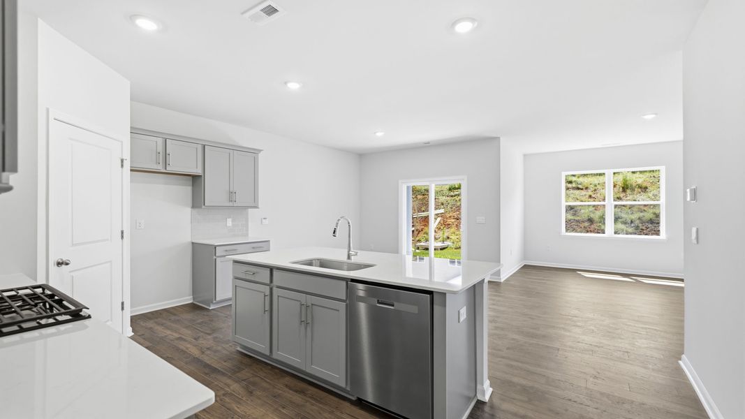 Furnished interior view inside a new home in Valleywood Farms, Waynesville (Image 8).