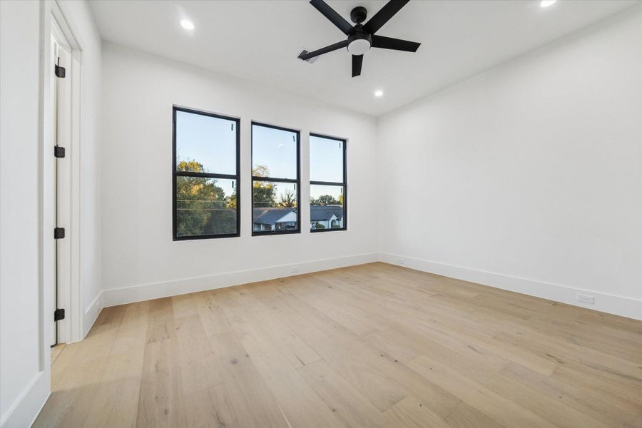 Spacious, unfurnished interior of a new home in , Houston (Image 22).