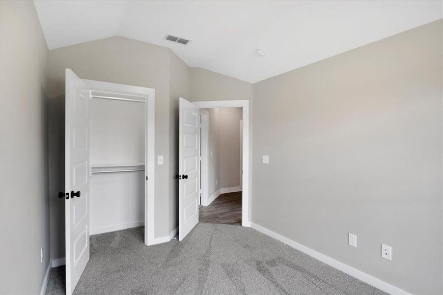 Spacious, unfurnished interior of a new home in , Lindale (Image 27).