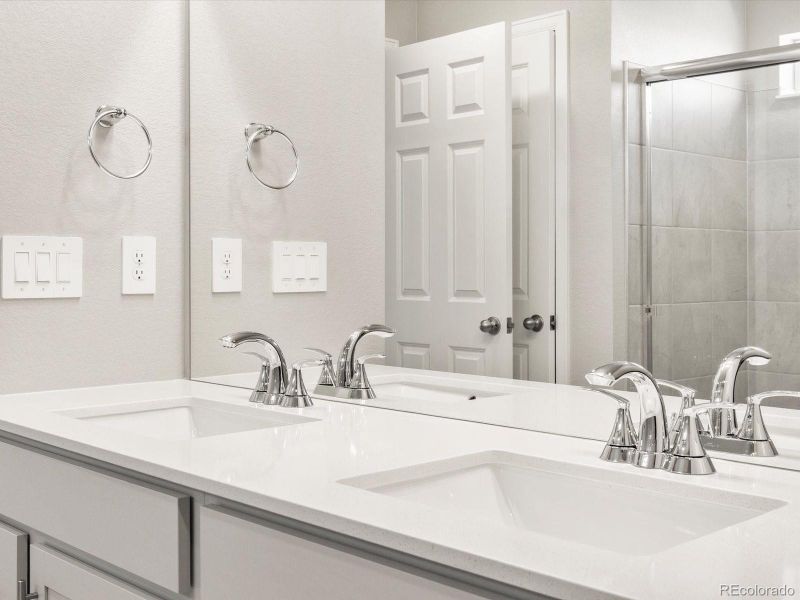 Photos are representative only and are not of the actual home. Actual finishes, elevation, and features may vary.