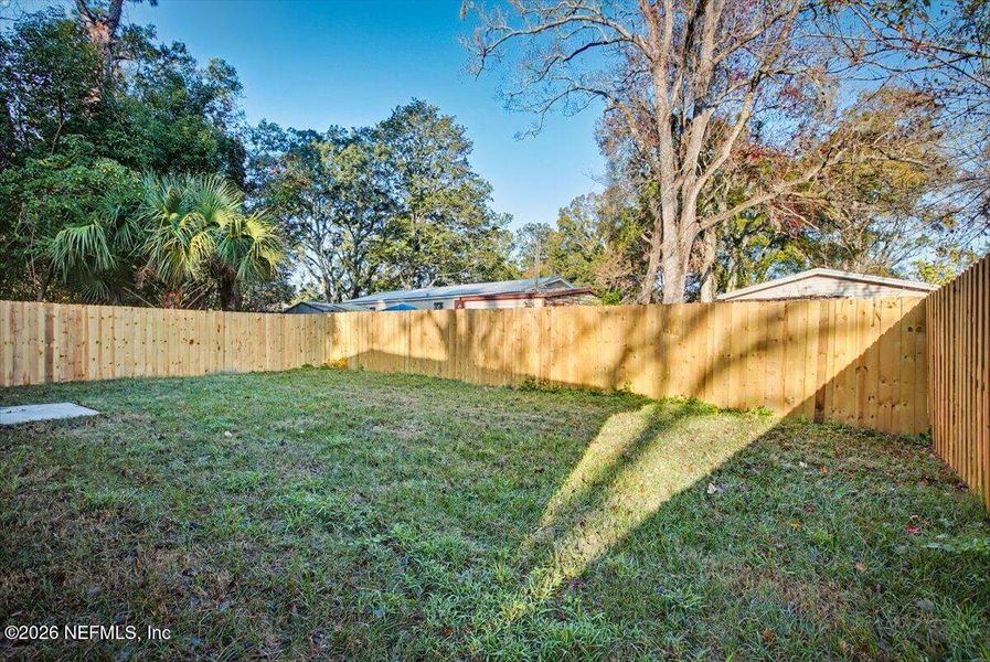 Exterior details and patio area of a home in , Jacksonville (Image 4).