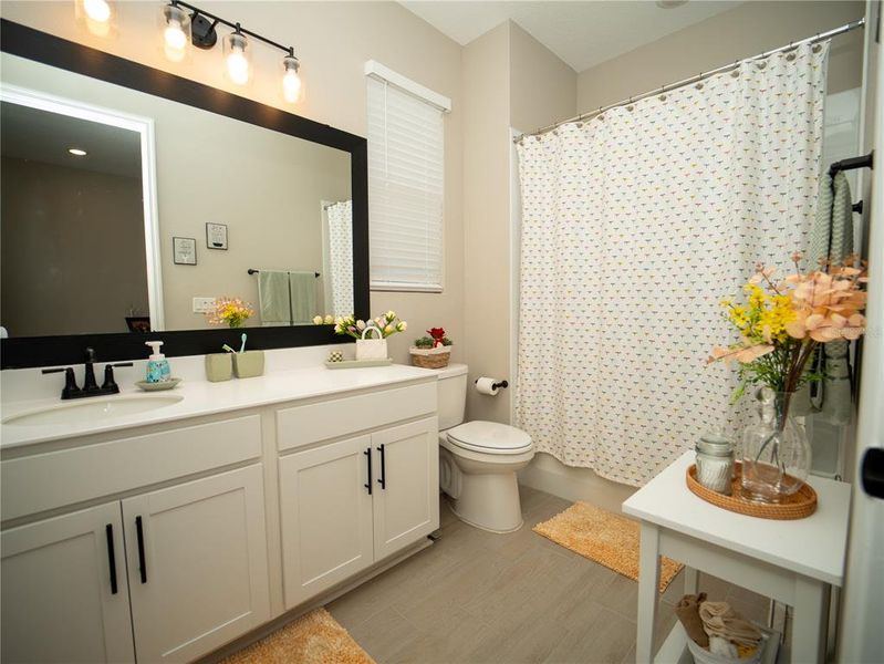 Furnished interior view inside a new home in , Haines City (Image 9).