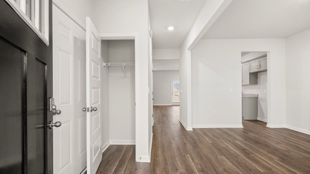 Representative unfurnished interior of a home built from the Ansley by D.R. Horton in Windsor Meadows, Augusta (Image 14).