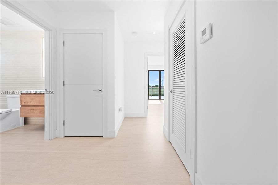 Spacious, unfurnished interior of a new home in , Tavernier (Image 47). Spacious, unfurnished interior of a new home in , Tavernier (Image 47).