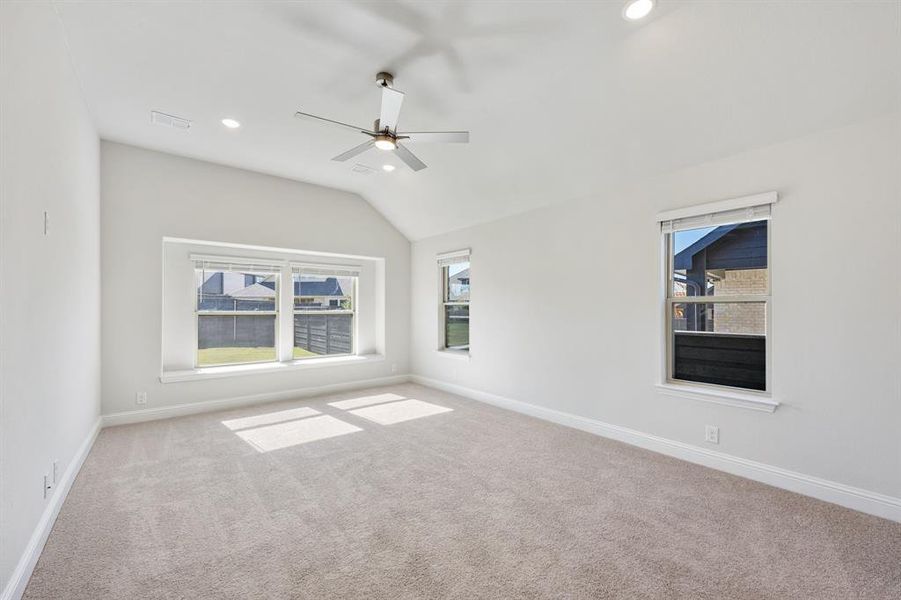 Spacious, unfurnished interior of a new home in Union Park Classic 60, Little Elm (Image 26). Spacious, unfurnished interior of a new home in Union Park Classic 60, Little Elm (Image 26).
