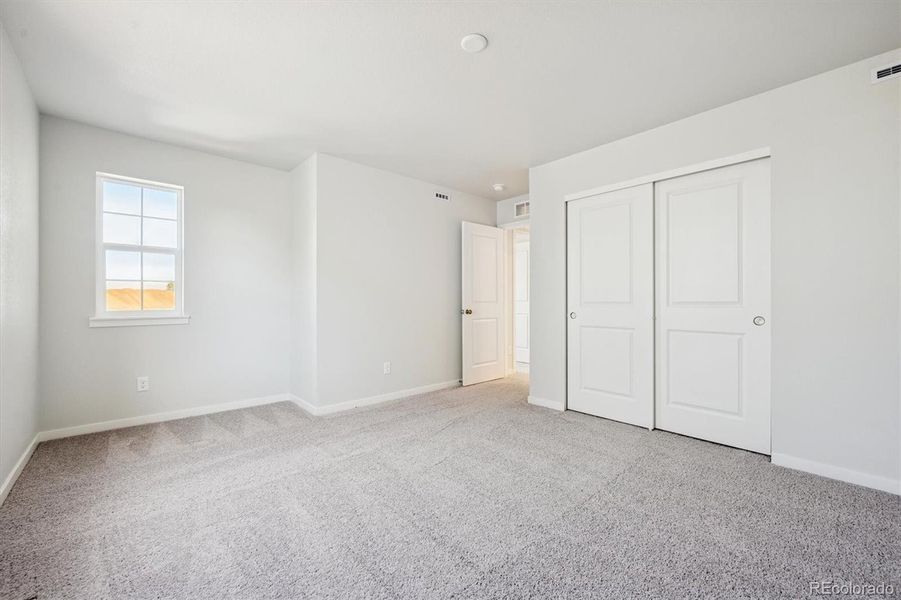 Spacious, unfurnished interior of a new home in Windler, Aurora (Image 15).