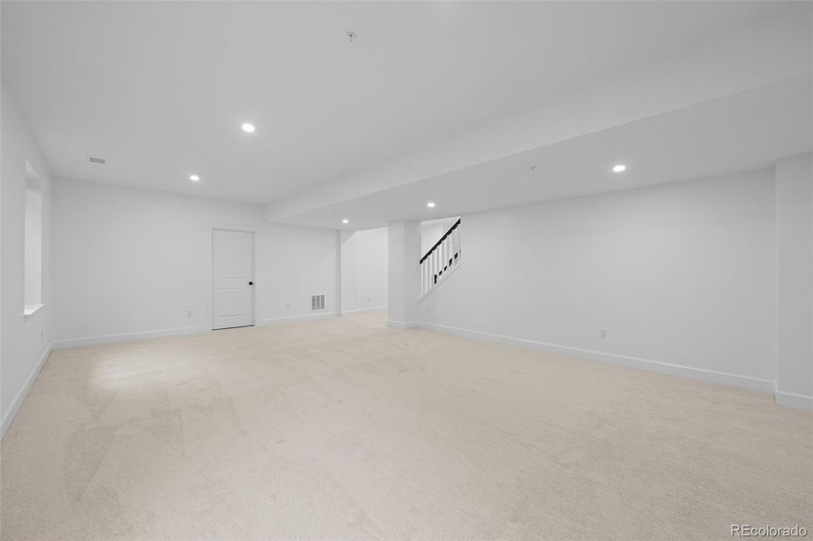 Spacious, unfurnished interior of a new home in , Littleton (Image 41).
