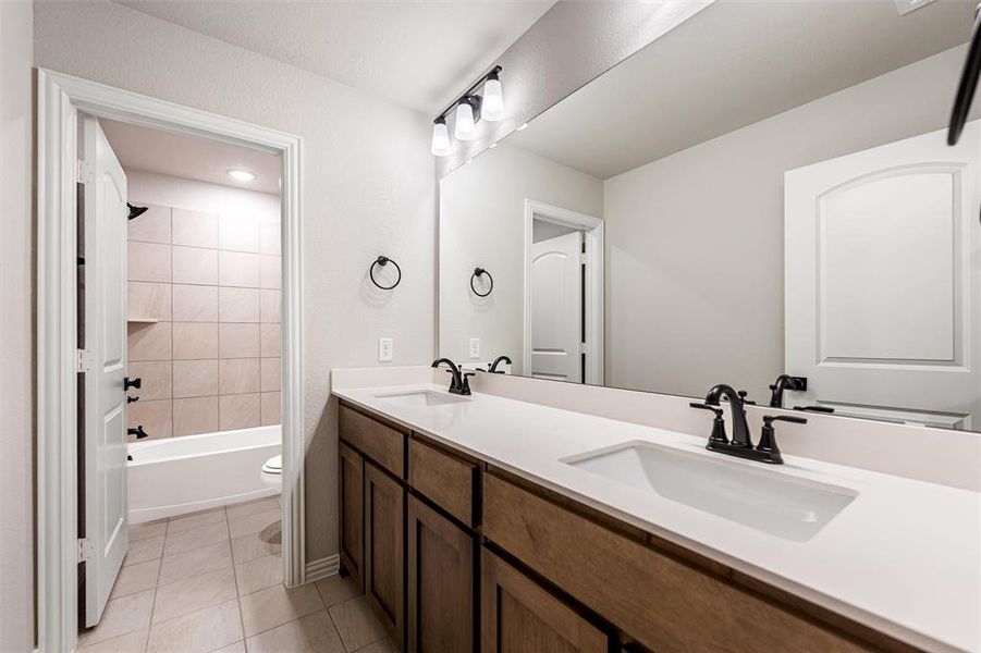 Furnished interior view inside a new home in Northstar, Haslet (Image 13).