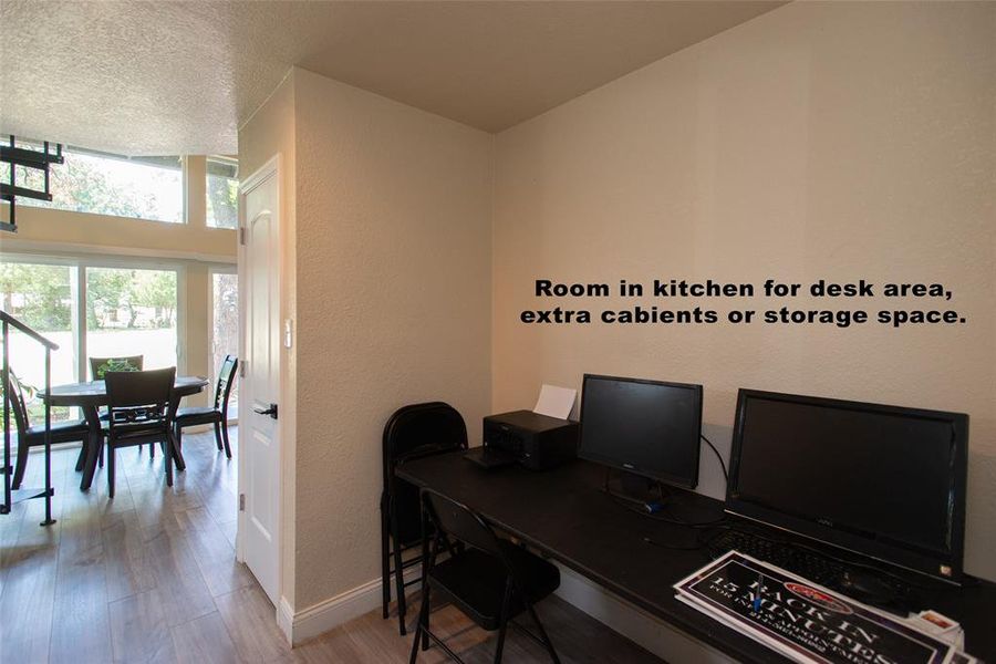 Furnished interior view inside a new home in , Log Cabin (Image 14).