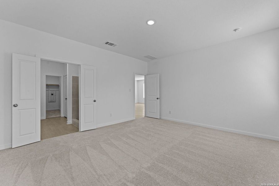 Spacious, unfurnished interior of a new home in Grace Valley, Marion (Image 15).