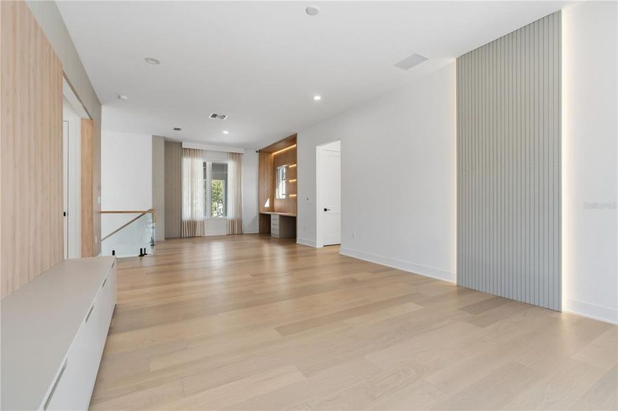 Spacious, unfurnished interior of a new home in , Montverde (Image 47).