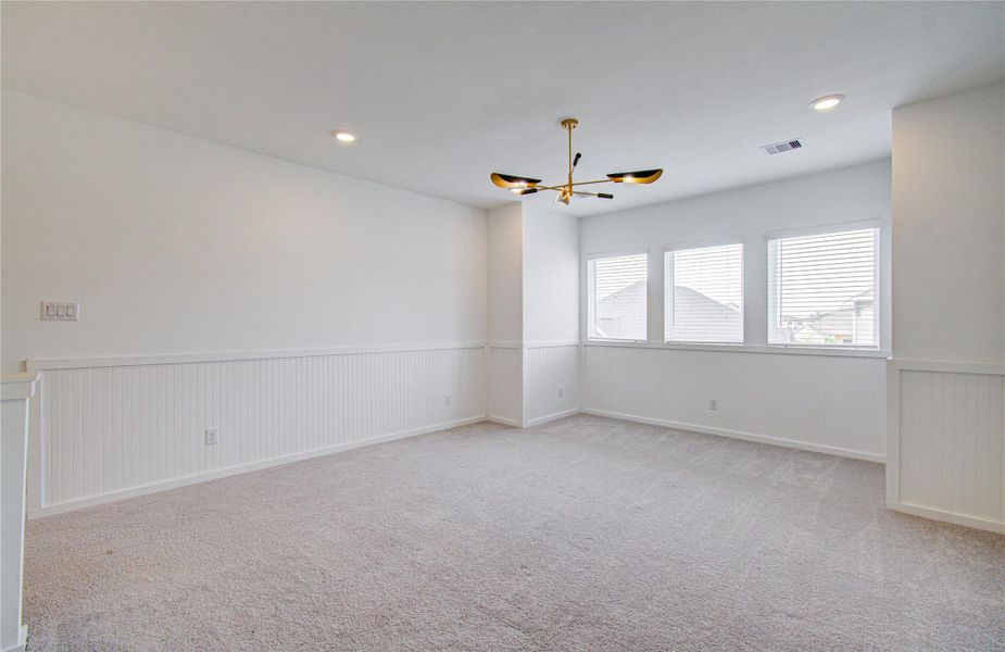 Spacious, unfurnished interior of a new home in Harvest Green, Richmond (Image 15).