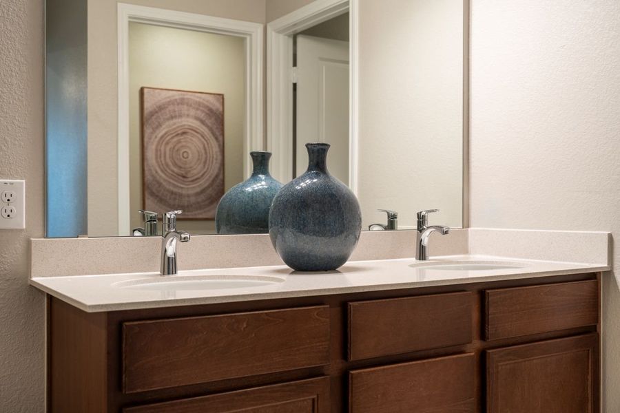 Dual-sink vanity at primary bath