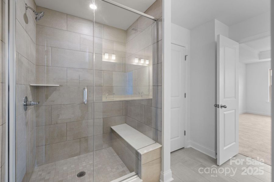 Image 46 of a home in Lakeside Glen. Image 46 of a home in Lakeside Glen.