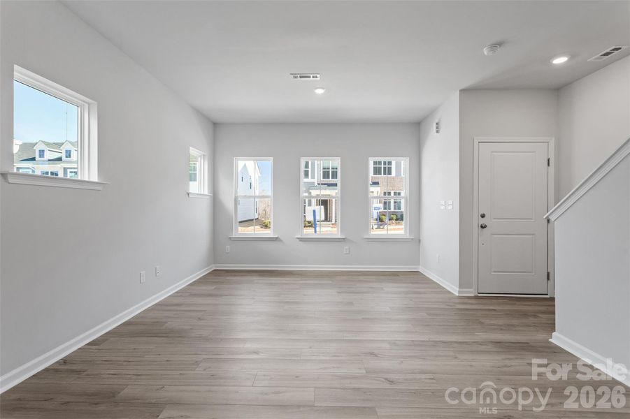 Spacious, unfurnished interior of a new home in Sloan Station, Charlotte (Image 21).