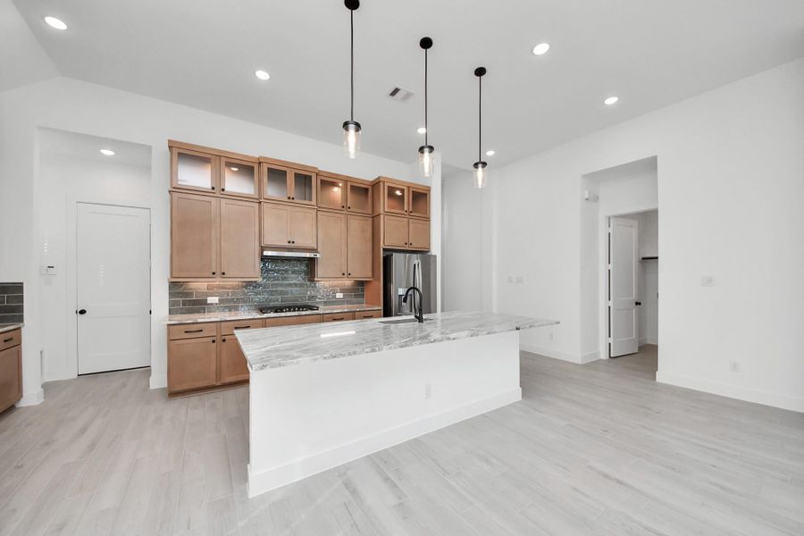 Furnished interior view inside a new home in Meridiana 50's, Manvel (Image 8).
