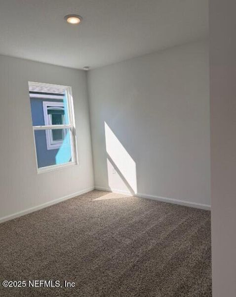 Spacious, unfurnished interior of a new home in Copes Landing, Jacksonville (Image 25).