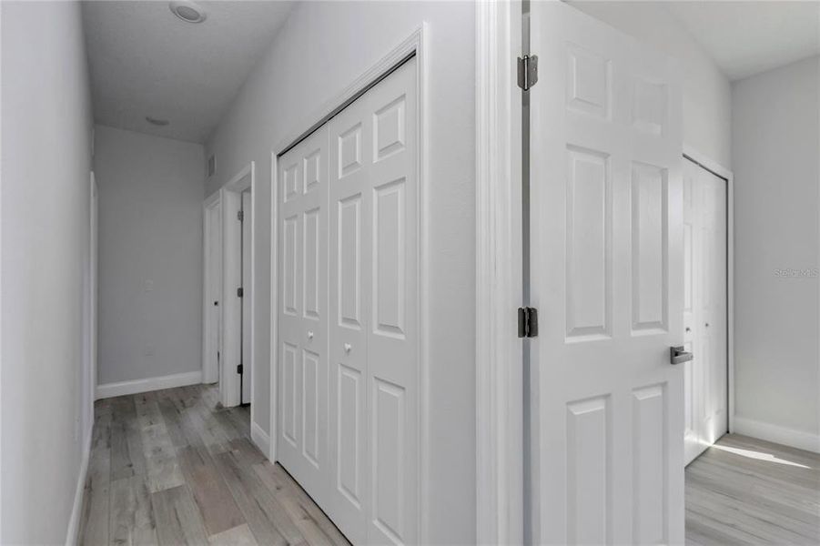 Spacious, unfurnished interior of a new home in , Ocala (Image 17).