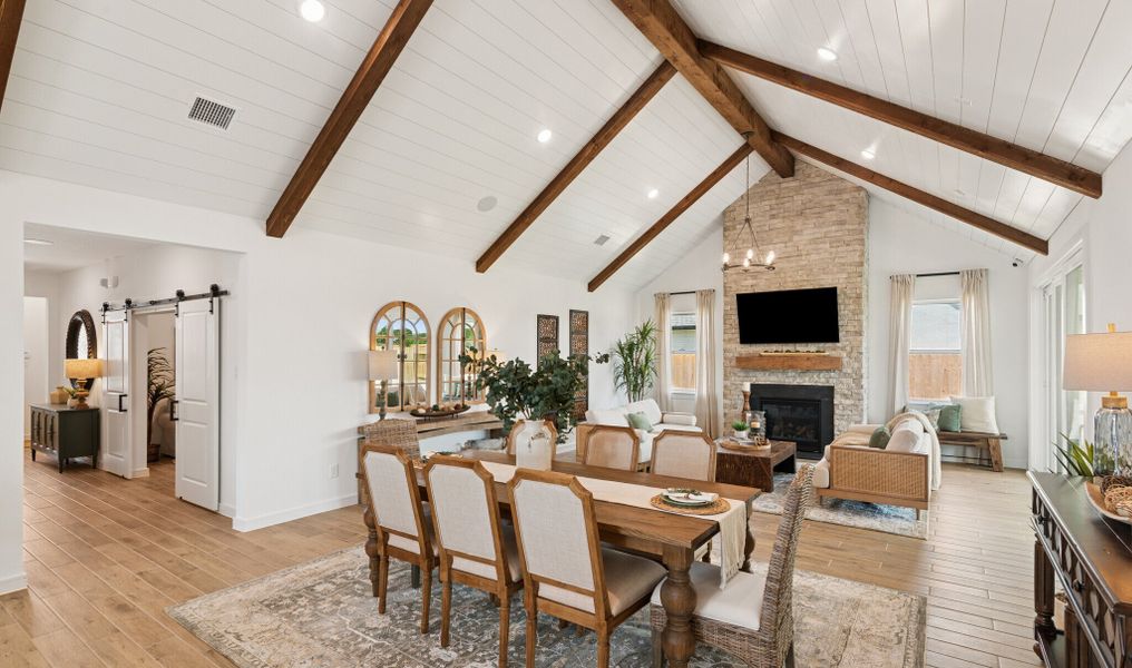 Dining Area Dining Area