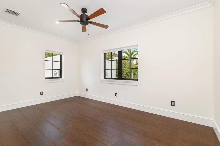 Spacious, unfurnished interior of a new home in , West Palm Beach (Image 23).