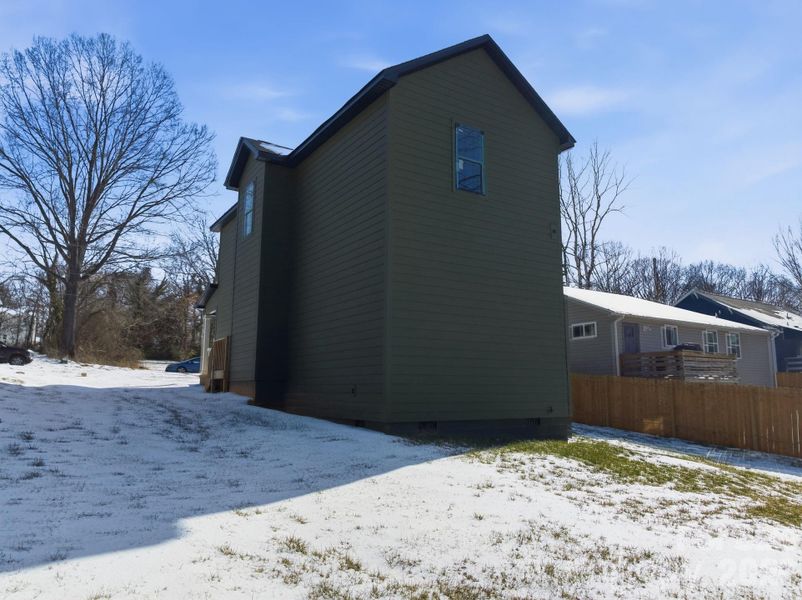 Exterior details and patio area of a home in , Statesville (Image 3).
