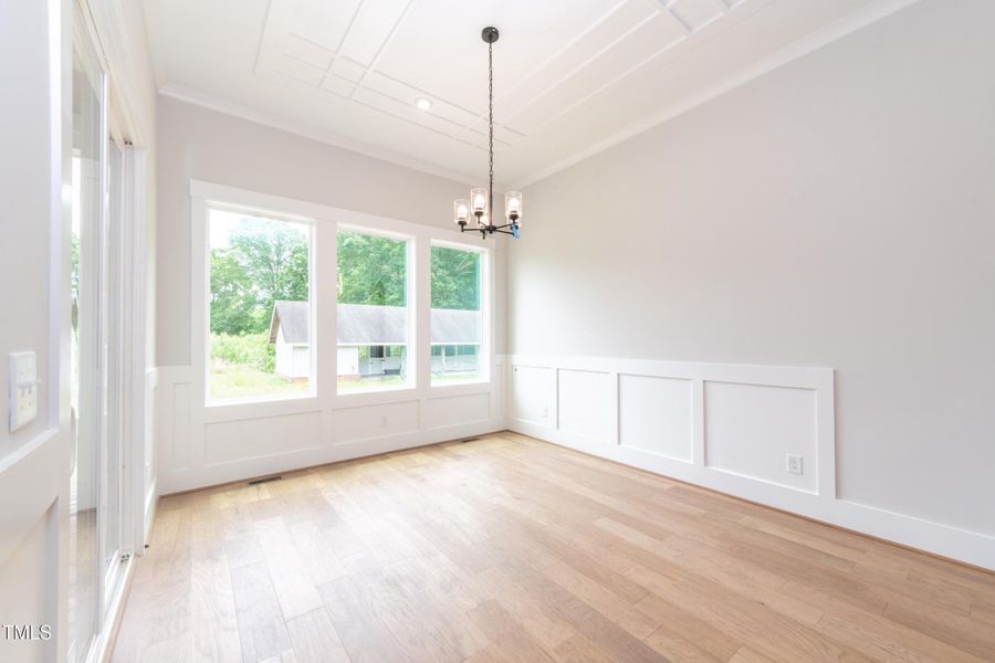 RGA-0379-00_Ballentine C_Dining_Drees