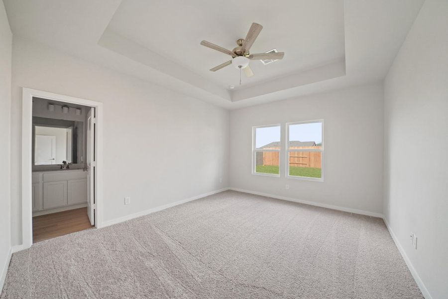 Spacious, unfurnished interior of a new home in Sunterra, Katy (Image 16). Spacious, unfurnished interior of a new home in Sunterra, Katy (Image 16).