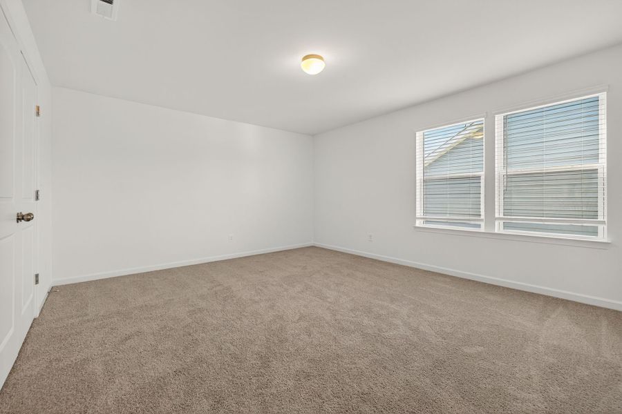 Spacious, unfurnished interior of a new home in Edgewater - The Links, Lancaster (Image 20).