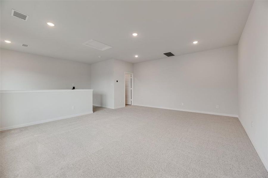 Spacious, unfurnished interior of a new home in Spiritas Ranch, Little Elm (Image 33). Spacious, unfurnished interior of a new home in Spiritas Ranch, Little Elm (Image 33).