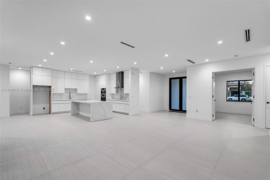 Spacious, unfurnished interior of a new home in , Cutler Bay (Image 73).