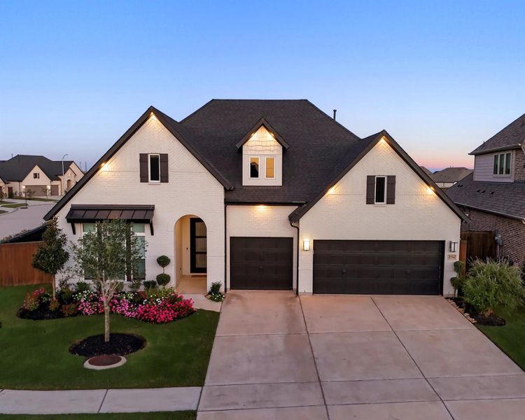 Welcome to 2734 Thunder Creek Dr.! Welcome to 2734 Thunder Creek Dr.!