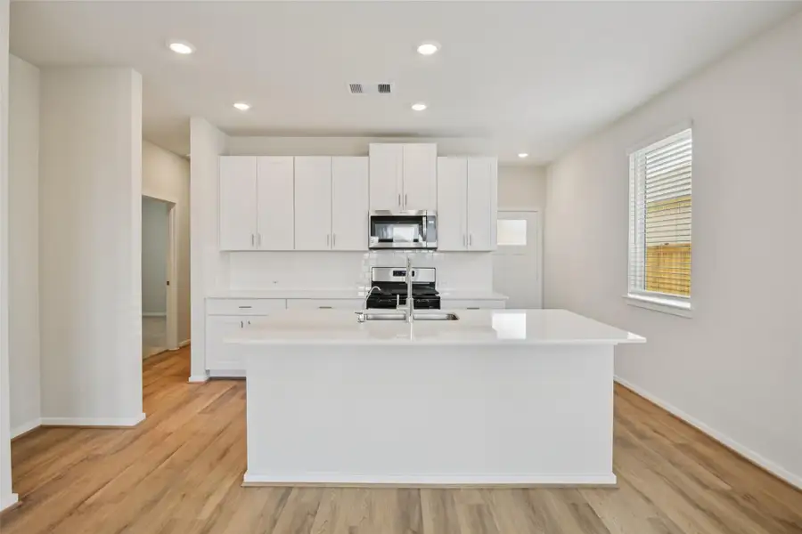 Photo is not of the actual home, but is an inspirational photo of builder’s model home and may depict options, furnishings, and/or decorator features that are not included Photo is not of the actual home, but is an inspirational photo of builder’s model home and may depict options, furnishings, and/or decorator features that are not included