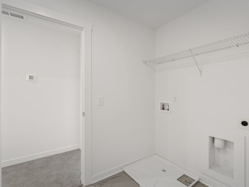 Spacious, unfurnished interior of a new home in Sage Farms, White House (Image 31).