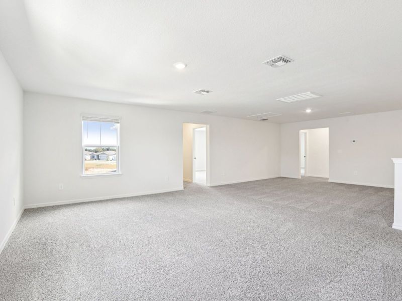 Spacious, unfurnished interior of a new home in Two Rivers - Signature Series, Zephyrhills (Image 20).