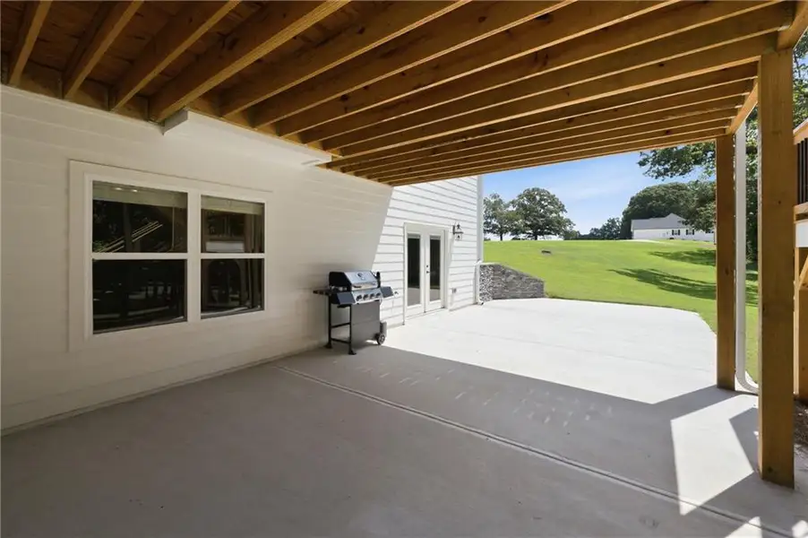 Exterior details and patio area of a home in , Dawsonville (Image 3).